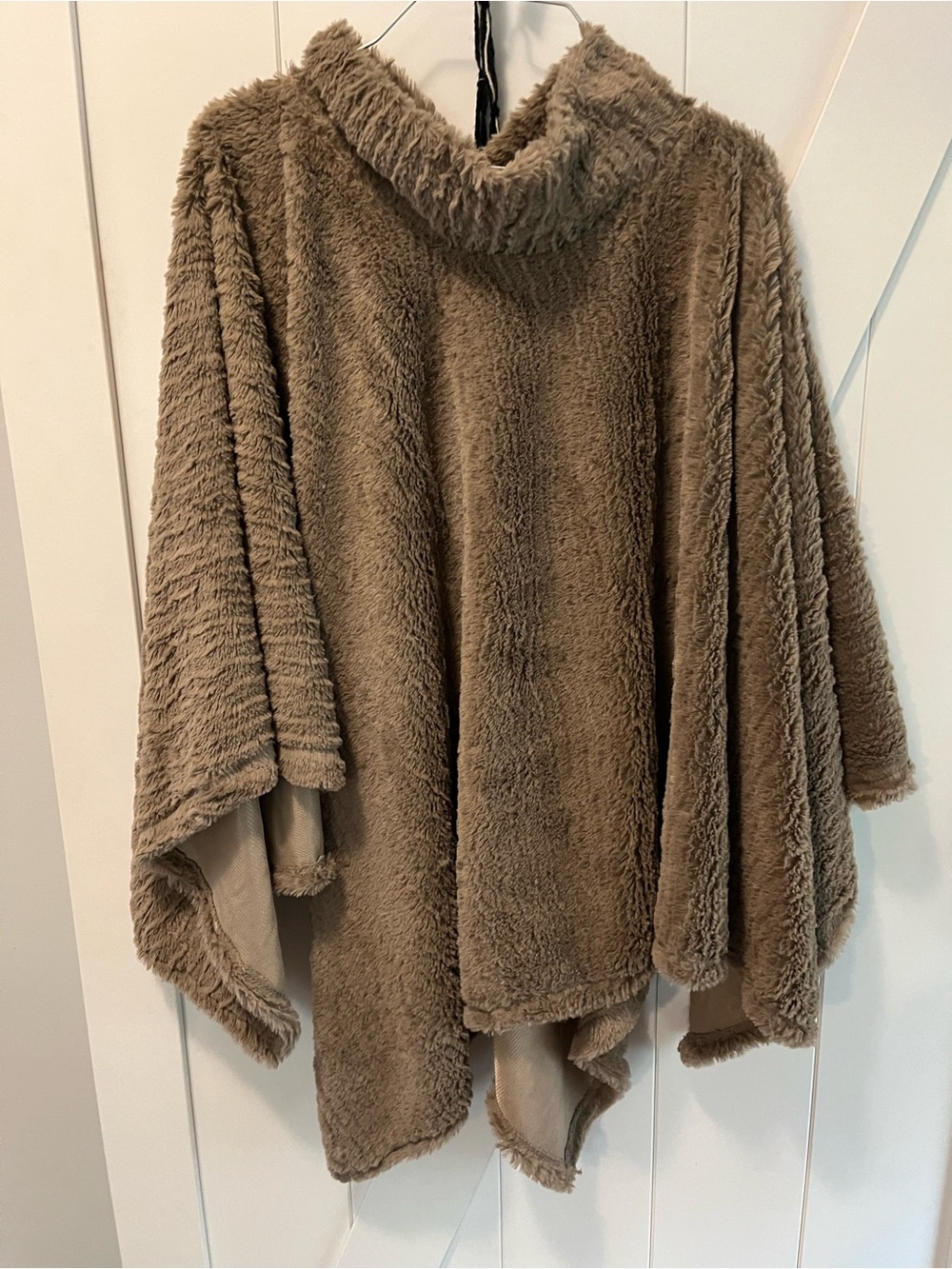 Moda Plush Faux Fur Poncho - Taupe